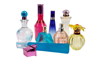 Ваш любимый аромат и идеальный макияж: парфюмерия и косметика со скидкой 75%